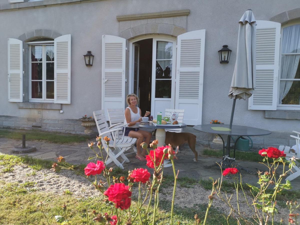 Vic-sur-Cère Le Kino Panorama Bed & Breakfast エクステリア 写真